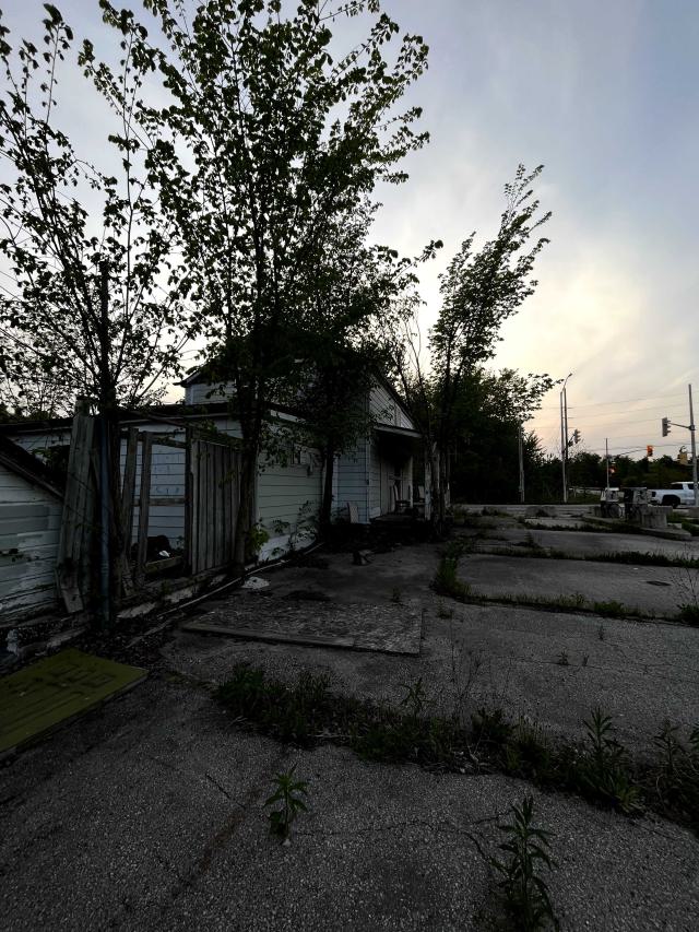 stinkytown gas station - IMG_1723.jpg
