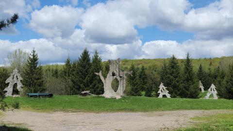 Screaming Heads 😱 - 1000004860.jpg