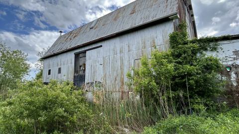 Barn