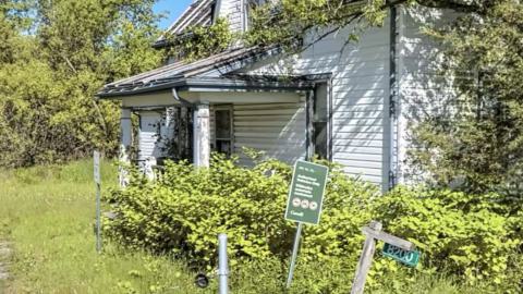 Photo from Boarded up house & barn