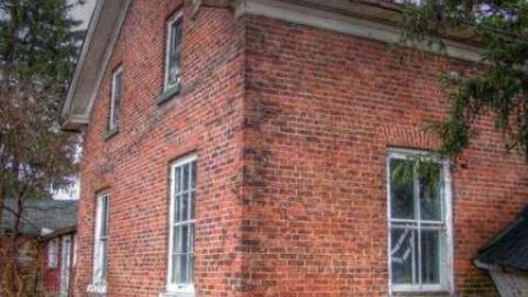 Drove right up to the house - sv1.jpg