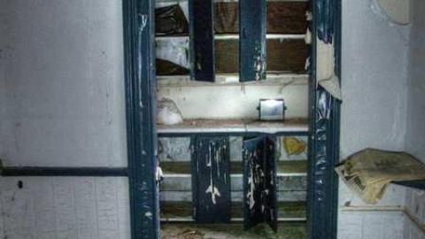 Drove right up to the house - 2e.jpg