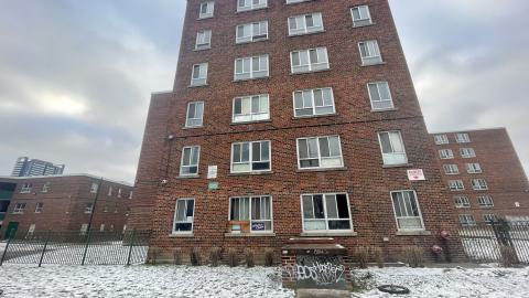 Abandoned apartment complex - IMG_3718.jpeg