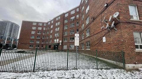 Abandoned apartment complex - IMG_3728.jpeg