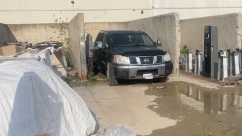 Abandoned car here since vacancy