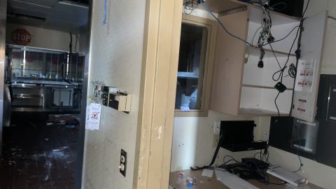 Sticky floor - IMG_3212.jpeg