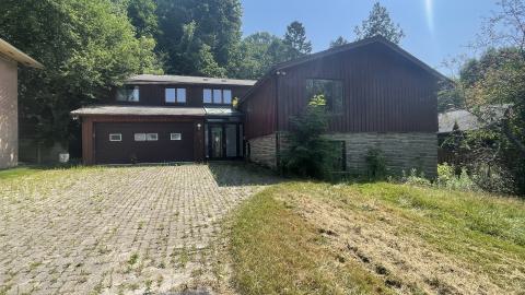 No corvette 😭 cover photo