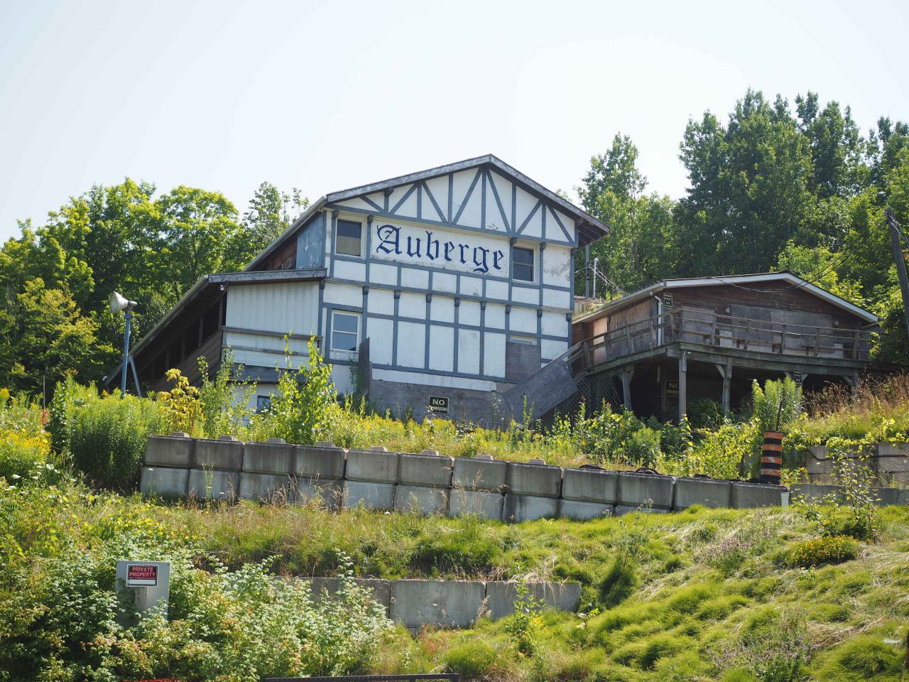 Auberge motel - P1010138.jpg