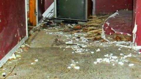 March 2012 - Christmas-Catastrophe8.jpg