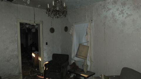 Alex Fitoski's House - livingroom best.jpg