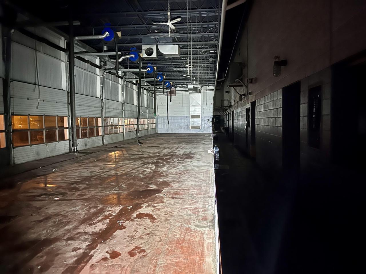 Shadows & Lighting - IMG_7605.jpg