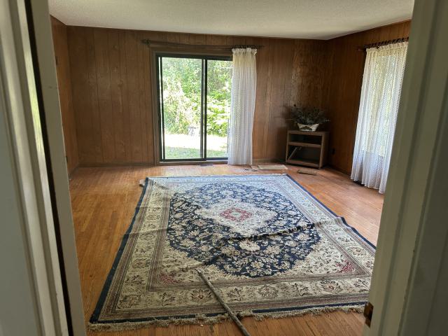 Burnhamthorpe Horse stable - Oakville, Ontario