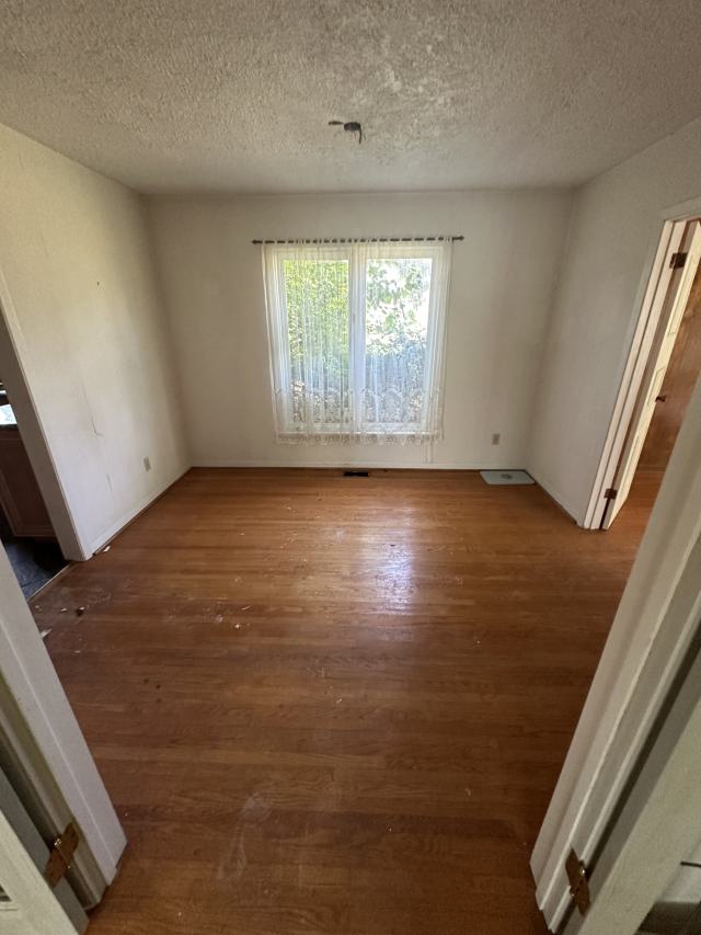 Burnhamthorpe Horse stable photo 3