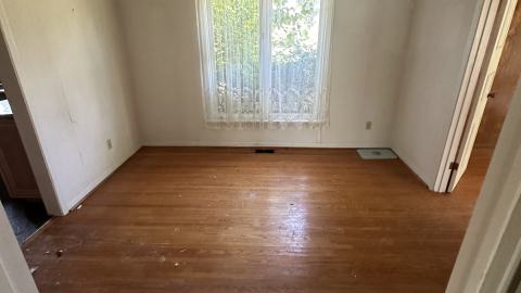 Burnhamthorpe Horse stable photo 3