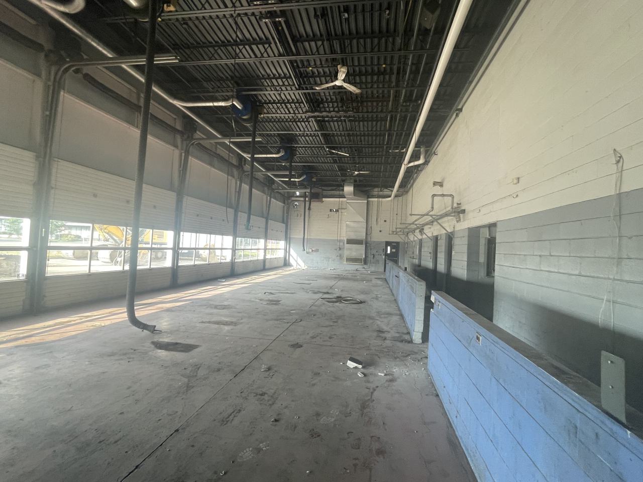 Abandoned dealership - IMG_6410.jpeg