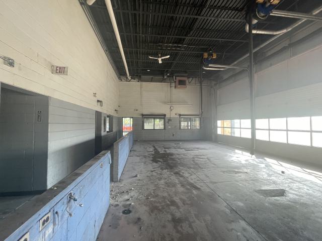 Abandoned dealership - IMG_6409.jpeg