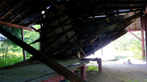 Collapsed outer area of the main sawmill