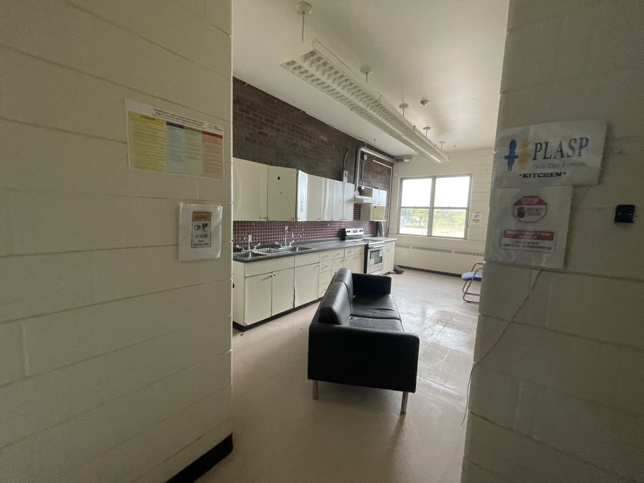 Abandoned school - IMG_7018.jpeg