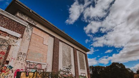 Accessible but stinky (and dark) - IMG_6550.jpeg