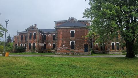 Century Manor Exteriors - 20240929_101034.jpg