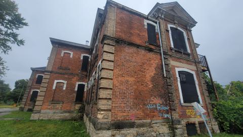 Century Manor Exteriors - 20240929_100607.jpg