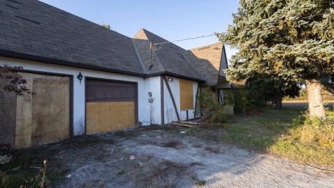 Front of the house (1)