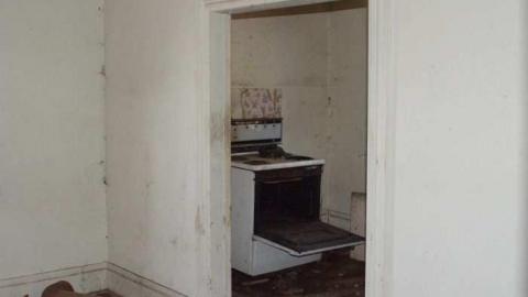 older house - 1074-Tennyson-Road24.jpg