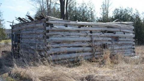 older house - 1074-Tennyson-Road29.jpg