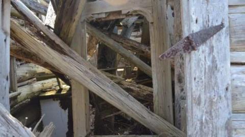 older house - 1074-Tennyson-Road30.jpg