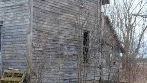 clutterd home - Farm-House53.jpg