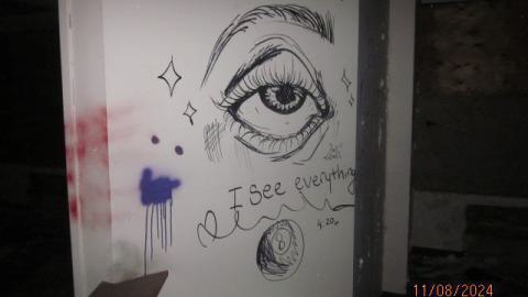 Abandoned Office Building - IMG_0650.JPG