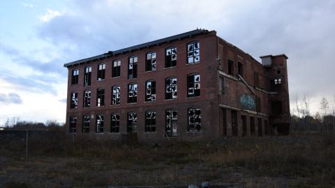 Still Standing Loud and proud - ADS_2986.JPG