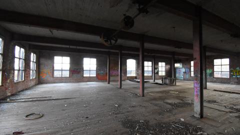 Still Standing Loud and proud - ADS_2998.JPG