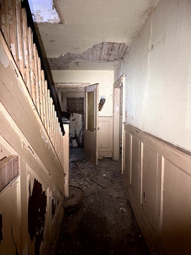 Gardiner's Tudor photo 4