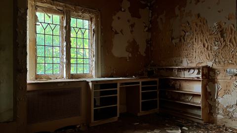 Decade of Decay - IMG_2502.jpg