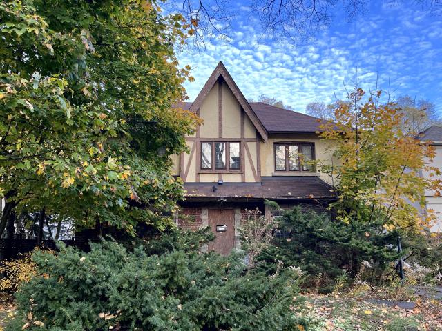 Gardiner's Tudor photo 2