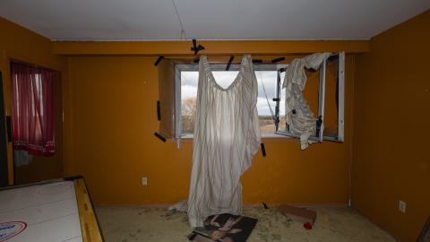 Upstairs bedroom #1 (master) (2)