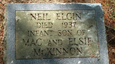 Seguin Falls Cemetery - IMG_0205.JPG