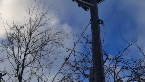 No idea what this thing is...maybe a radio?