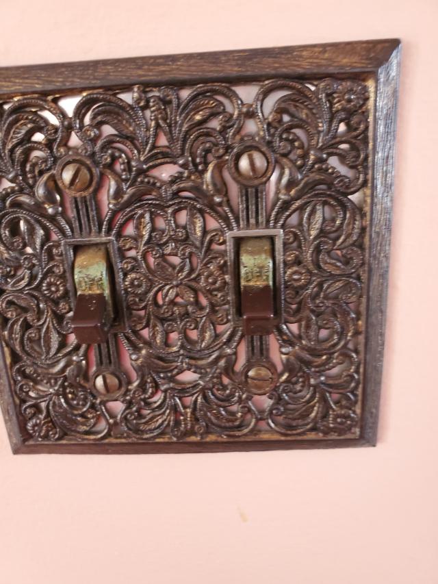 Doesn't the city know.... signs give it away photo 3