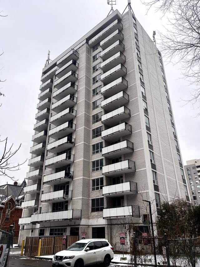 Isabella Apartments photo 2