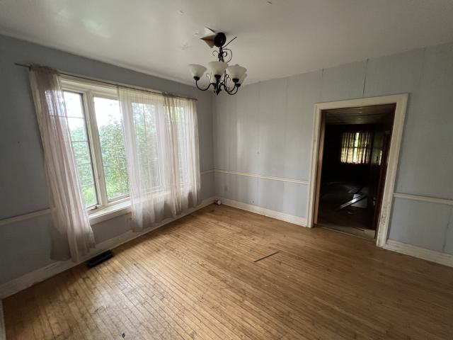 There Goes The Neighbourhood photo 5