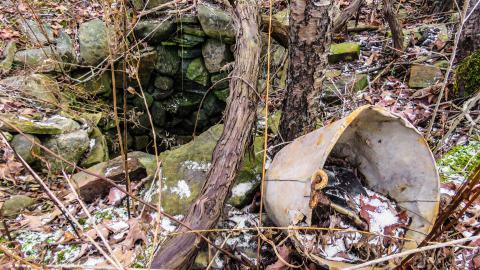 Screaming Tunnel Farmhouse Ruins photo 2