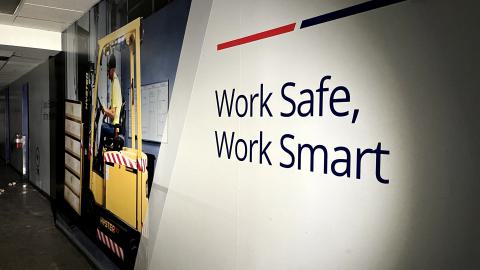 So this is why my package hasn't arrived... - IMG_6348.jpg