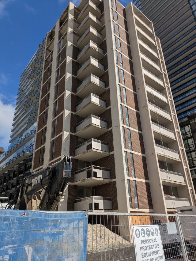 Parkwood Towers photo 3