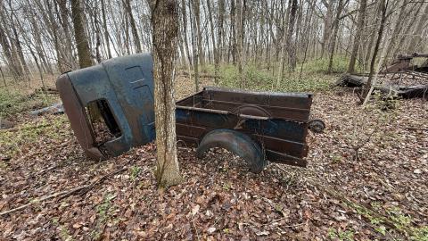 Abandoned vehicles and farm equipment photo 5