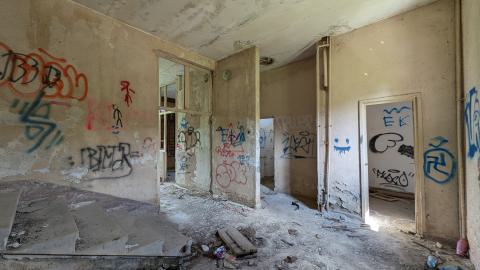 April 2024 - PXL_20250427_123023364.jpg