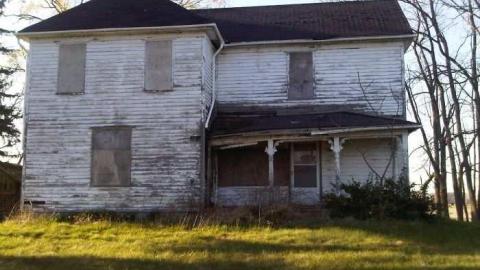 Big white house photo 4