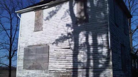 Big white house photo 3