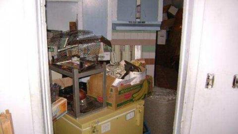 Gallery - Chelmsford-Abandoned-House12.jpg